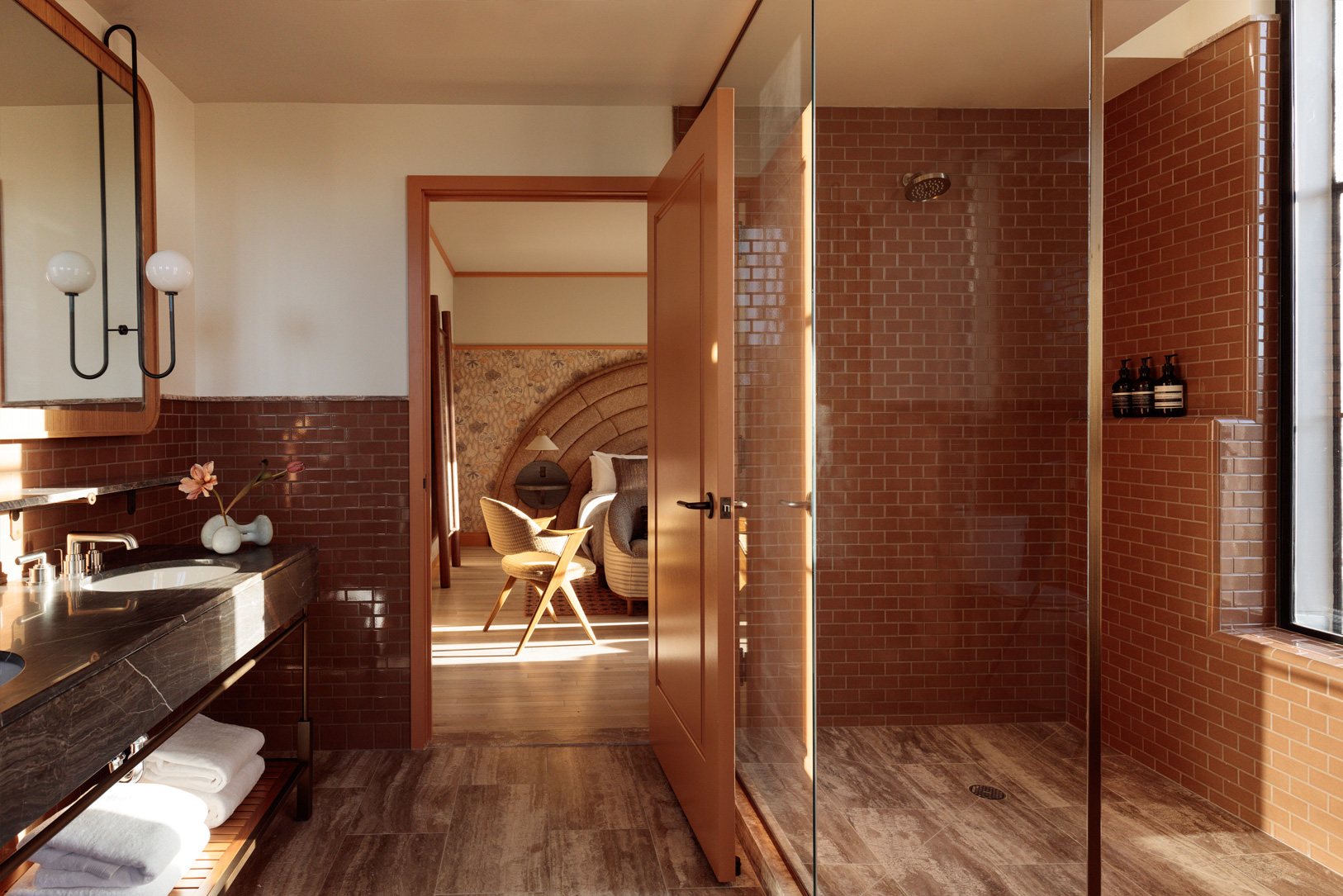 Landmark guest room Bathroom