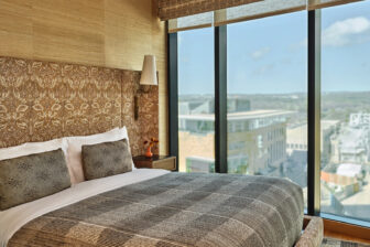 Premier King View guest room