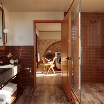 Santa Monica Proper bathroom