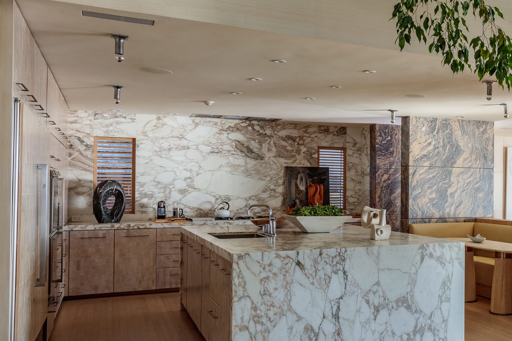 huge Gourmet marble kitchen